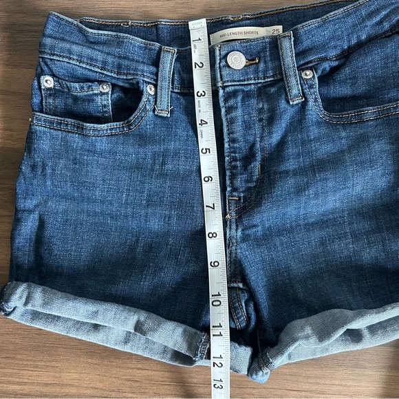Levi’s Mid Length Size 25 Denim Shorts - Picture 5 of 12